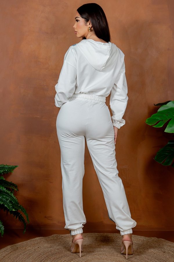 Conjunto vaquero de dos piezas denim combinado con blanco. - Imagen 3