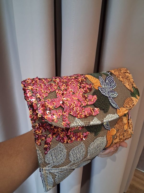 Bolso tipo sobre con diseño aleatorio - Imagen 4
