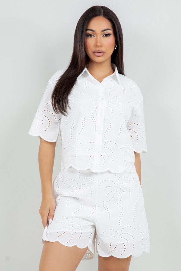 Conjunto de pantalones cortos de dos piezas con ojalesConjunto de pantalones cortos de dos piezas con ojales, abotonados, sin elásticos, cintura alta con banda elástica en la espalda, corte holgado. Traje para usar todos los días. La modelo mide 5'7", talla 4 y usa la muestra S. - Imagen 2