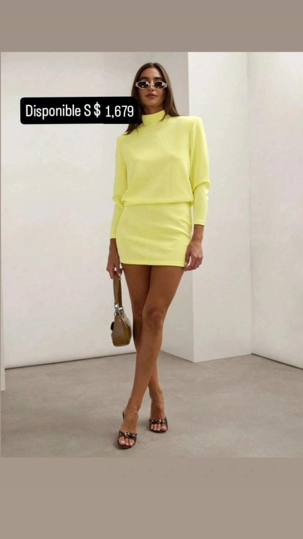 Vestido de cóctel de fiesta mini de manga larga con cuello de tortuga de color amarillo limón sólido, elegante y moderno, con hombreras, para otoño e