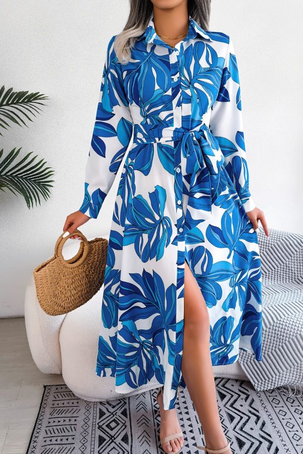 Vestido camisero con cinturón y estampado azul